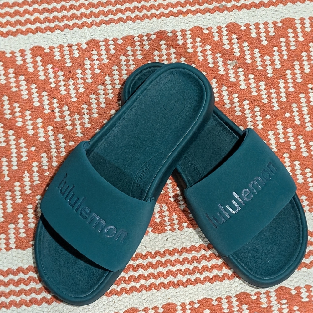lululemon athletica Teal Slides